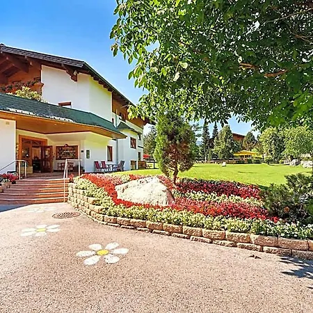 アパートホテル Sonnberg 4*
