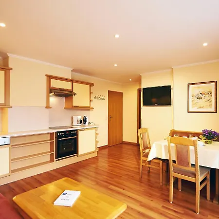 Sonnberg Aparthotel 4*